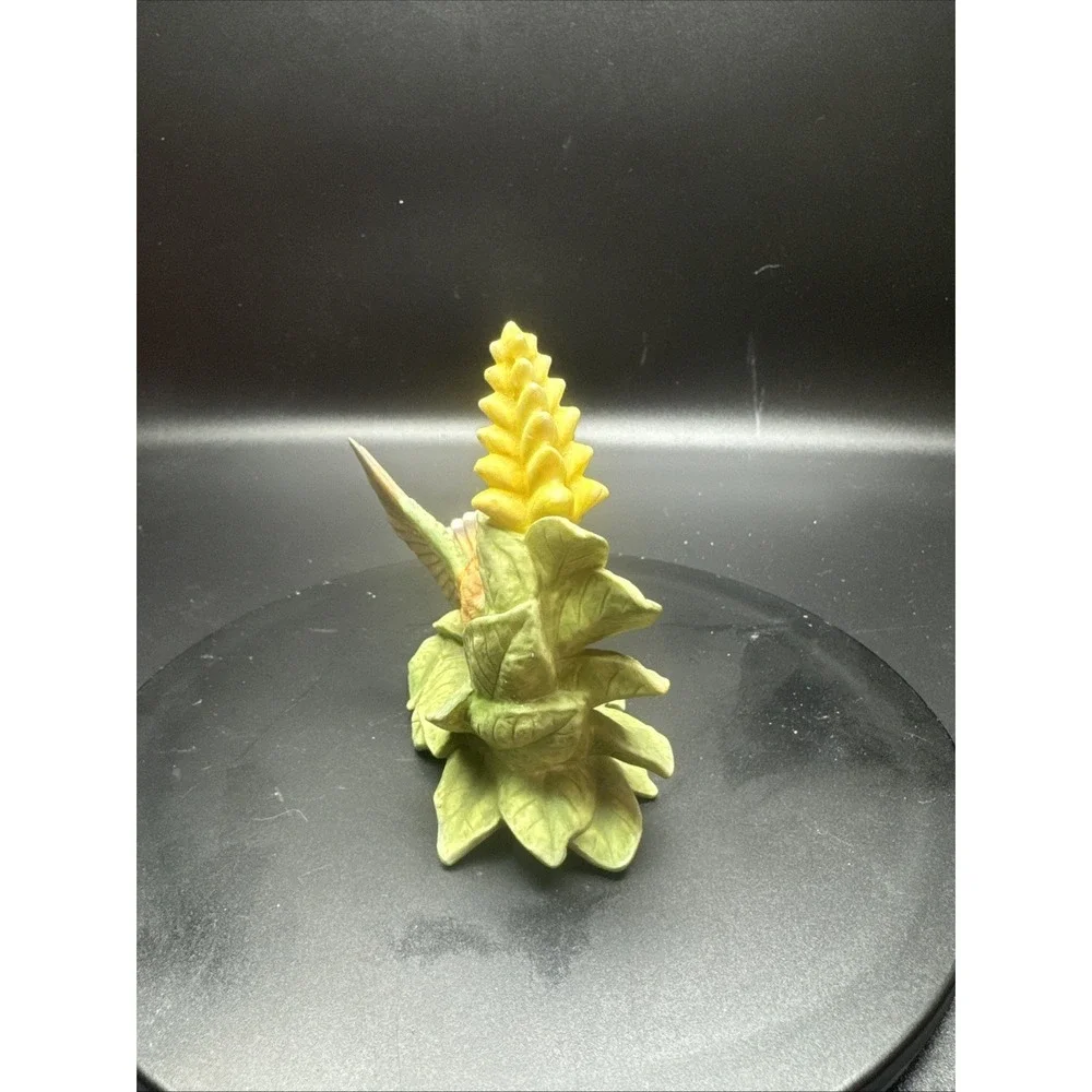 Allen's Hummingbird w/‎ Aphelandra Porcelain Figurine Bronson Collectibles 1996